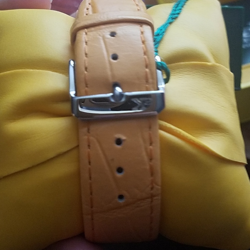 Adee Kaye Watch - Picture 3 of 4